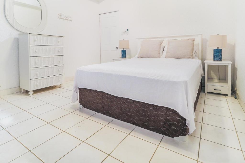230 Gg Rockley Barbados Apartment Bridgetown Ngoại thất bức ảnh